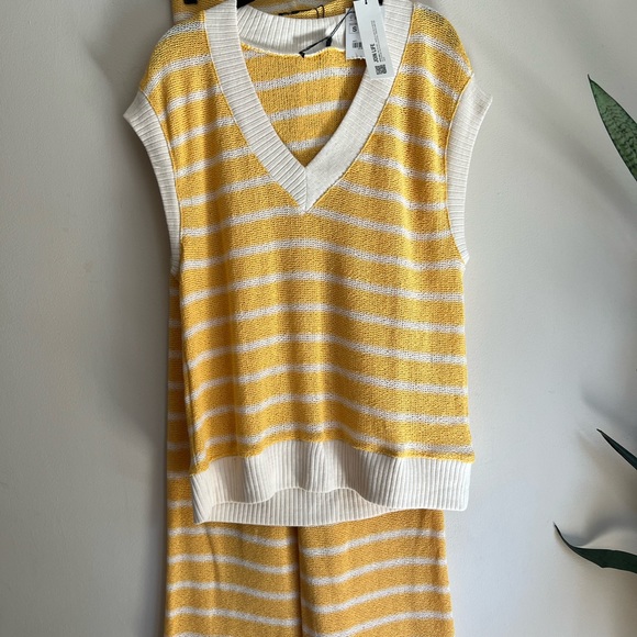 Zara woman’s yellow stripe knit matching set sweater vest pants set - Picture 13 of 14